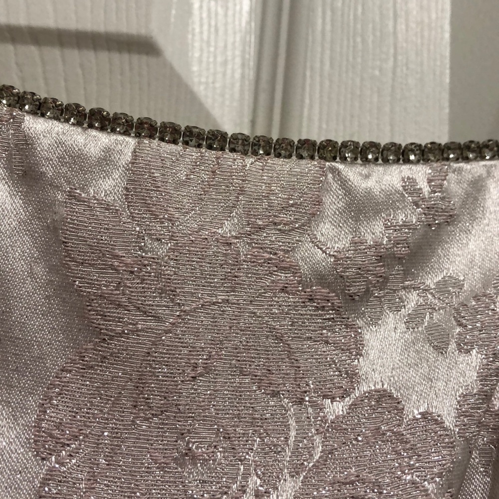 Formal Dress - Picture 4 of 7
